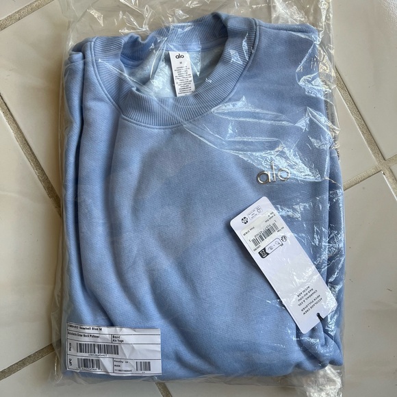 Alo Accolade Crew Neck Pullover NWT Seashell Blue - Picture 6 of 6